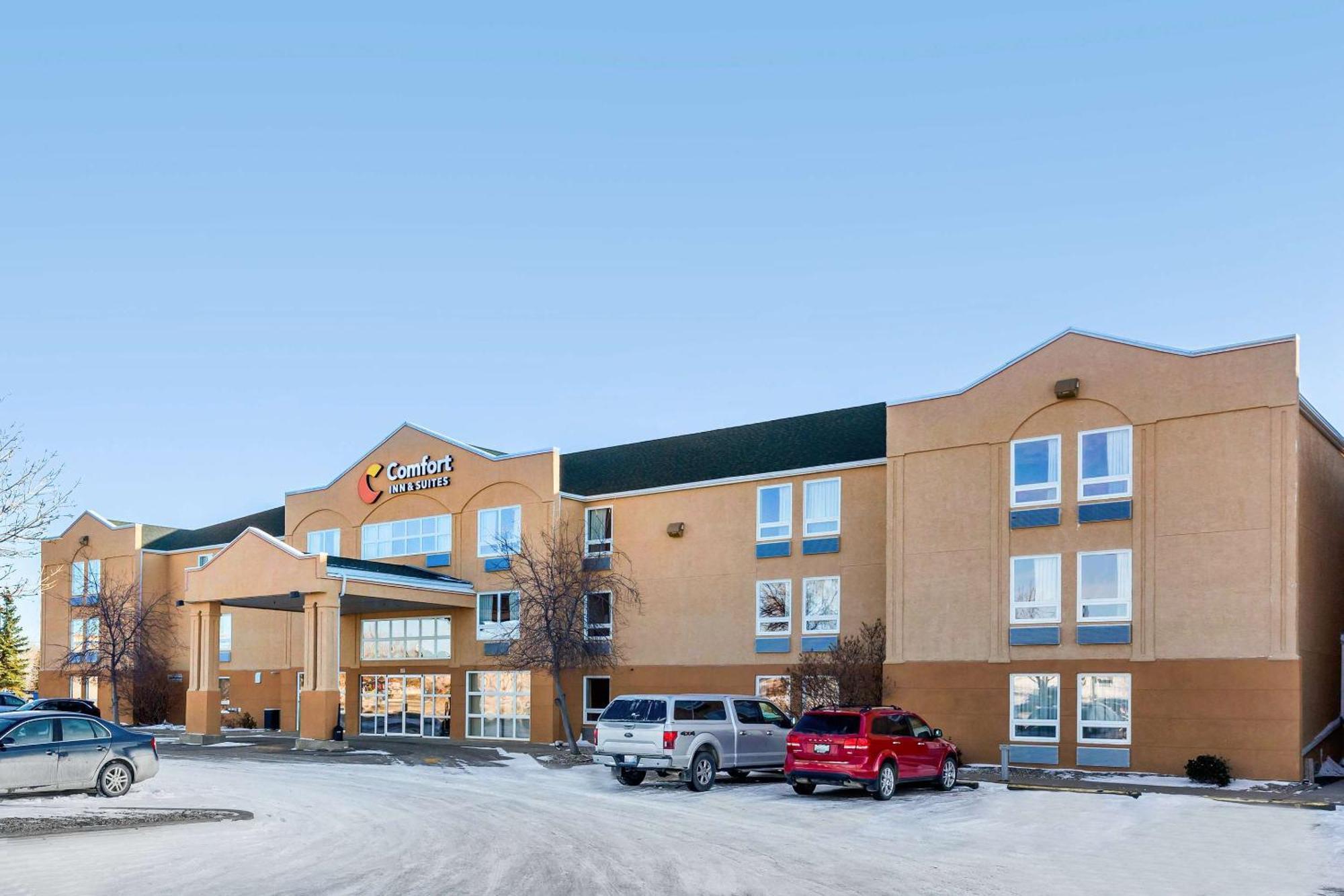 Comfort Inn & Suites Moose Jaw Exterior foto